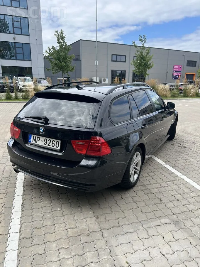 BMW 320 2009 photo 5