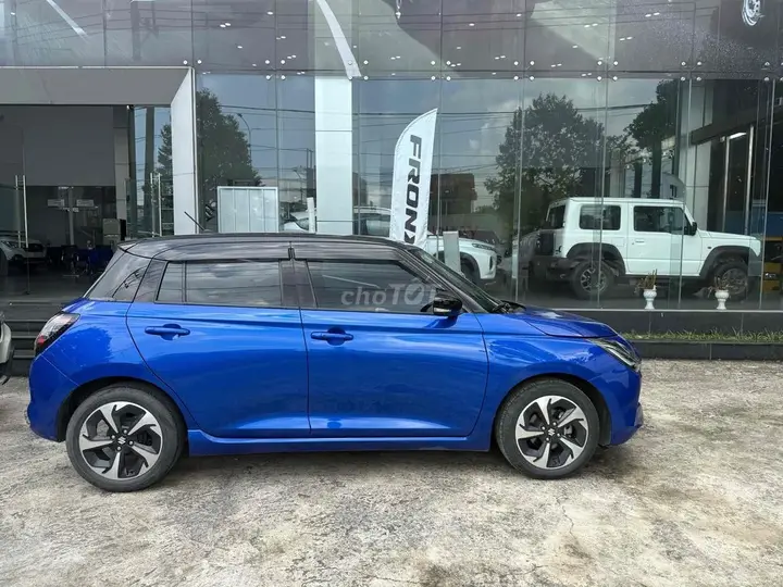 Suzuki Swift 2025 photo 2