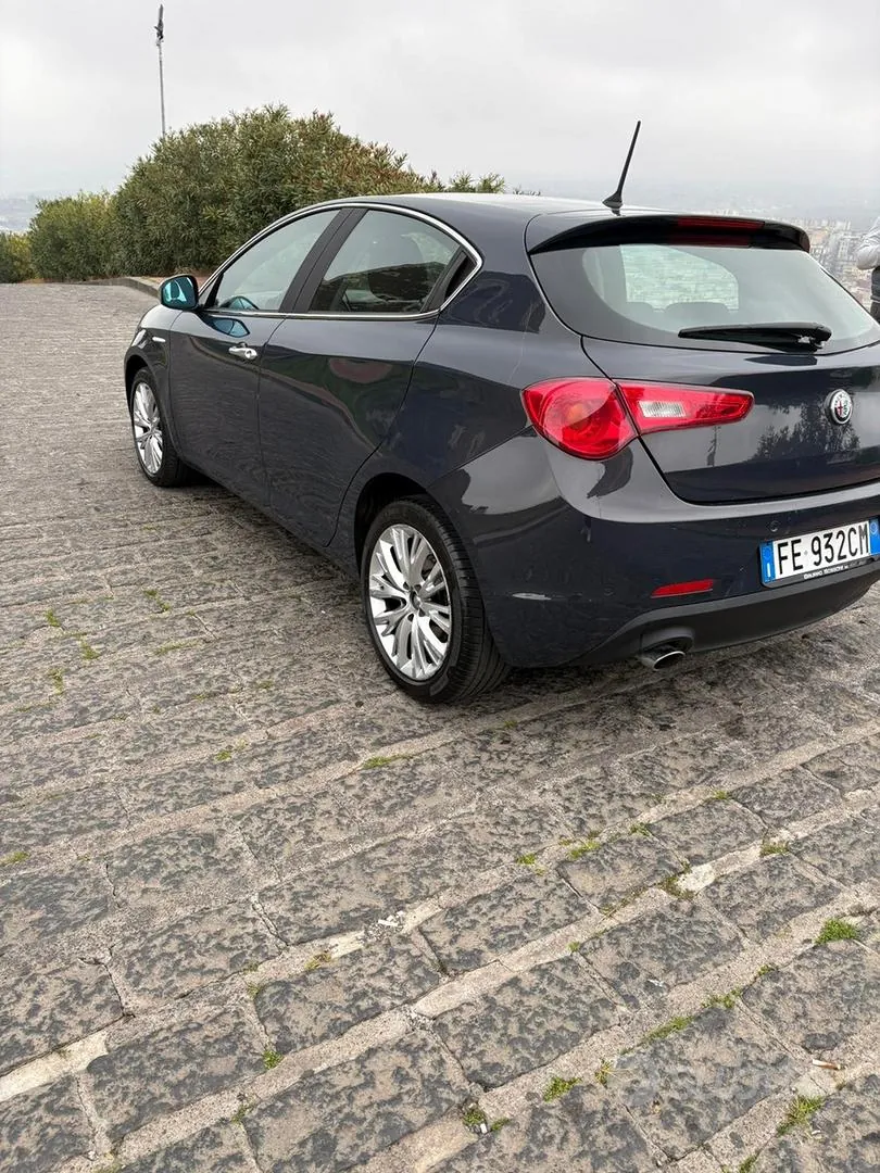 Alfa Romeo Giulietta 2016 photo 4