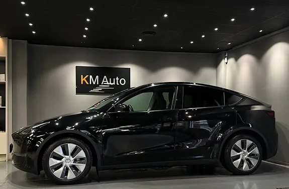 Tesla Model Y 2023 photo 4