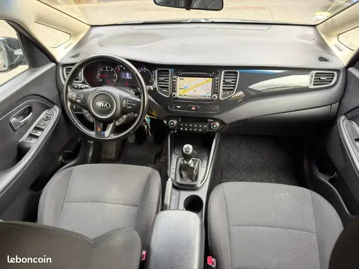 Kia Carens 2016 photo 5