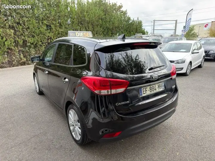 Kia Carens 2016 photo 3