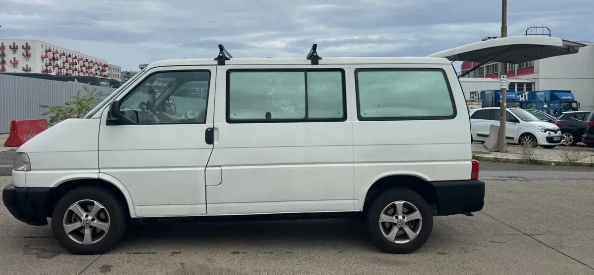 Volkswagen T4 1996 photo 3