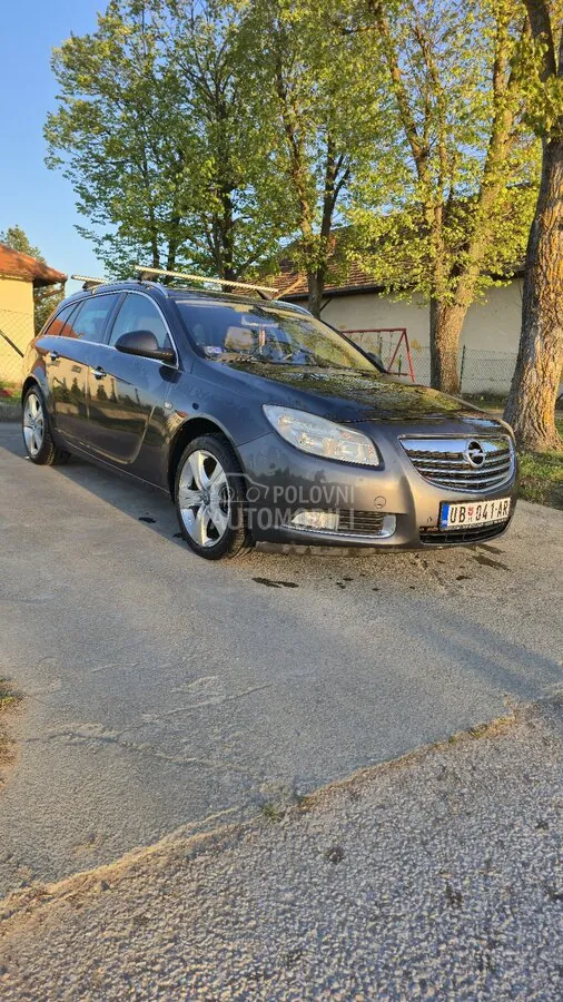Opel Insignia 2010 photo 2