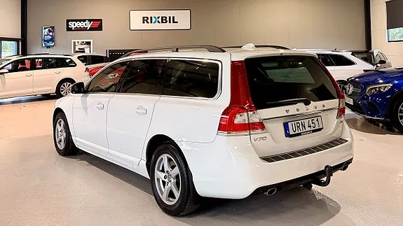 Volvo V70 2015 photo 2
