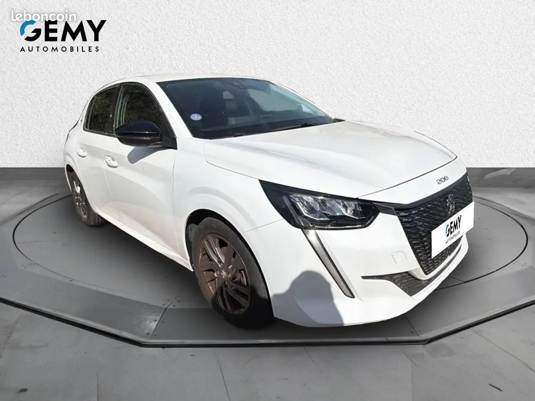 Peugeot 208 2022 photo 3