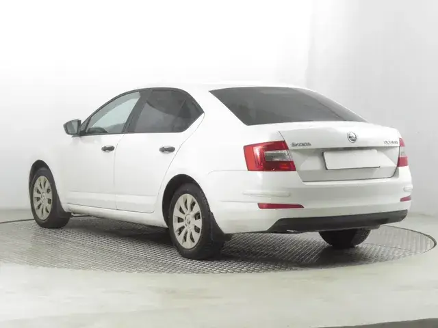Skoda Octavia Combi 2015 photo 3