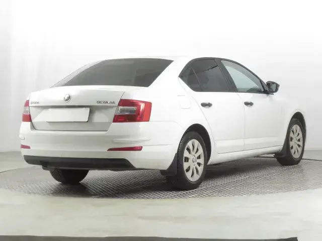Skoda Octavia Combi 2015 photo 4
