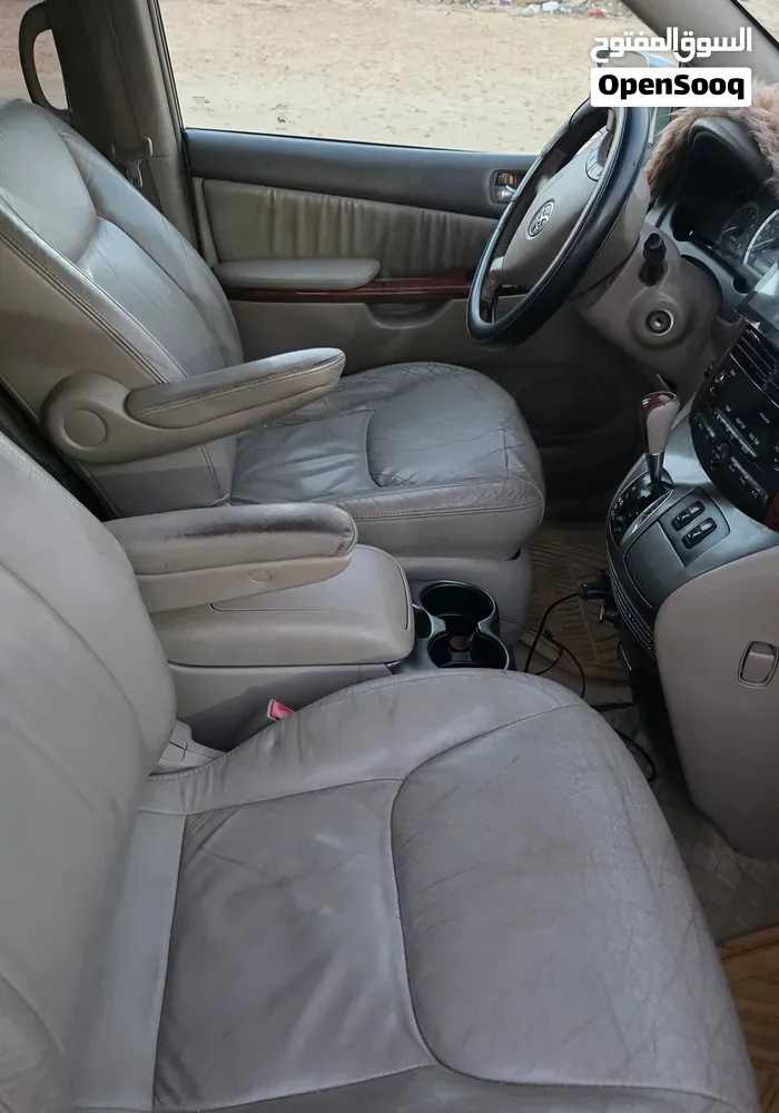 Toyota Sienna 2004 photo 3
