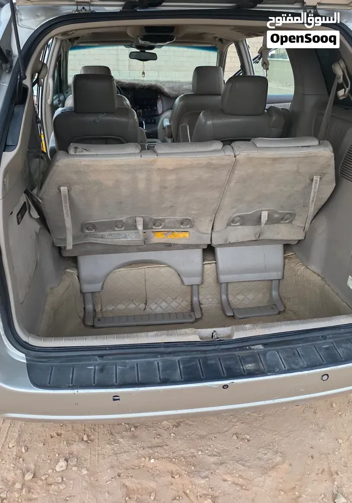 Toyota Sienna 2004 photo 2