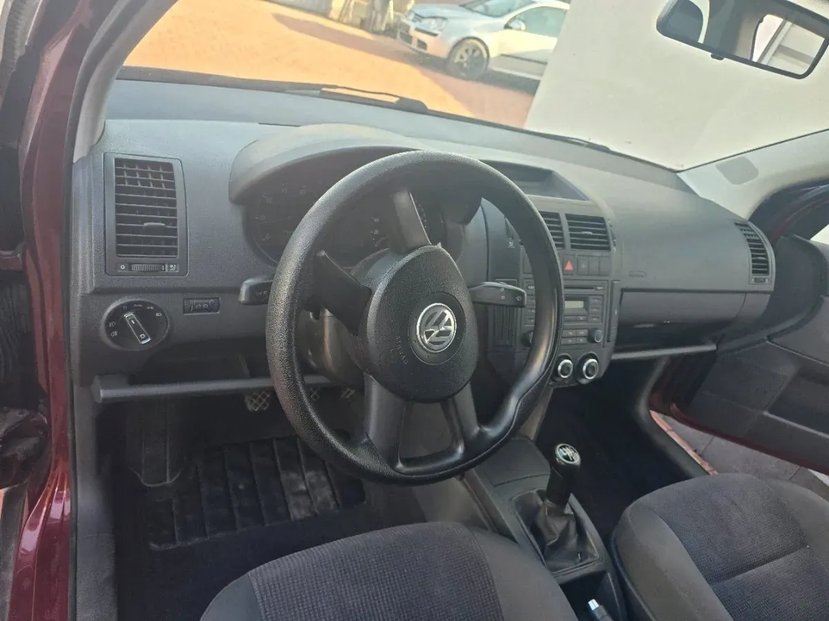 Volkswagen Polo 2005 photo 3