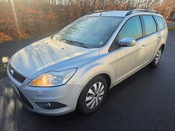 Ford Focus 2010 photo 2