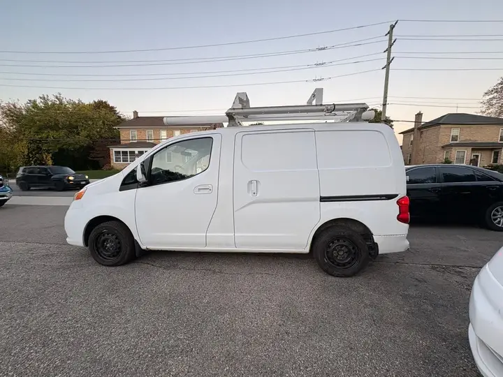 Nissan Nv200