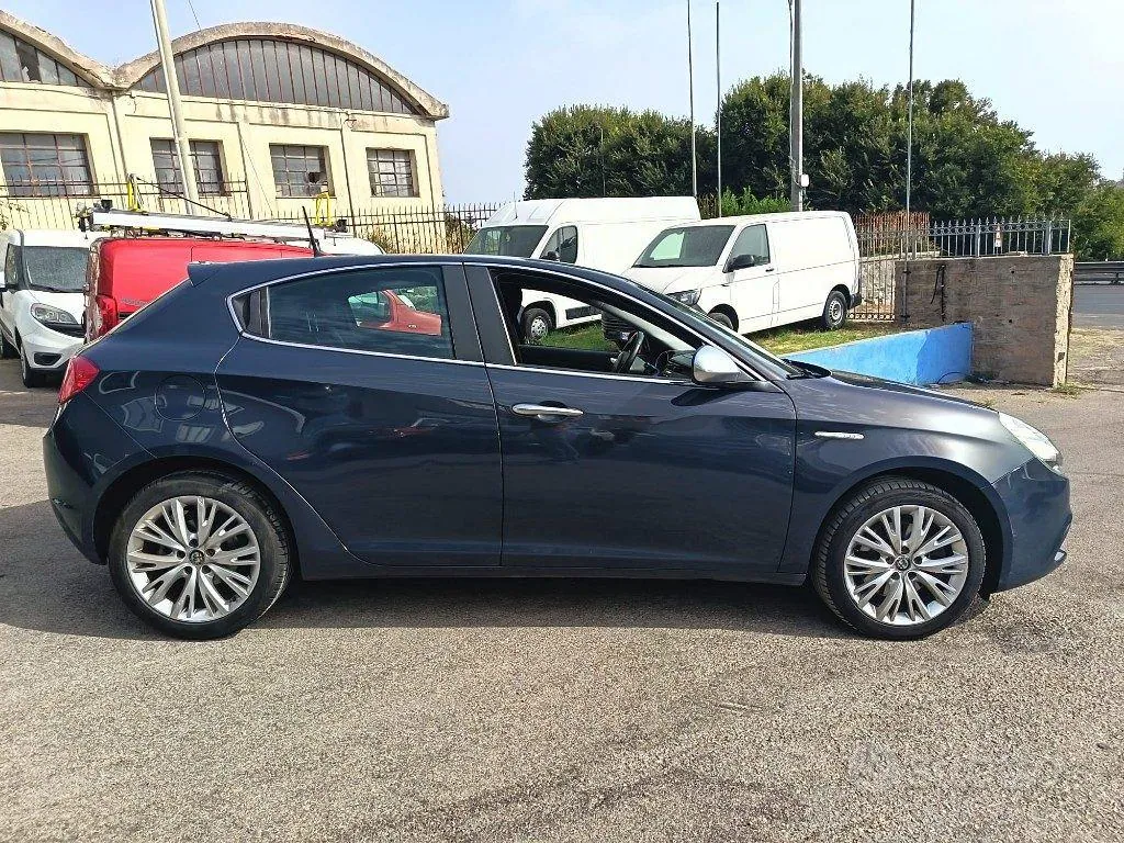 Alfa Romeo Giulietta 2016 photo 5