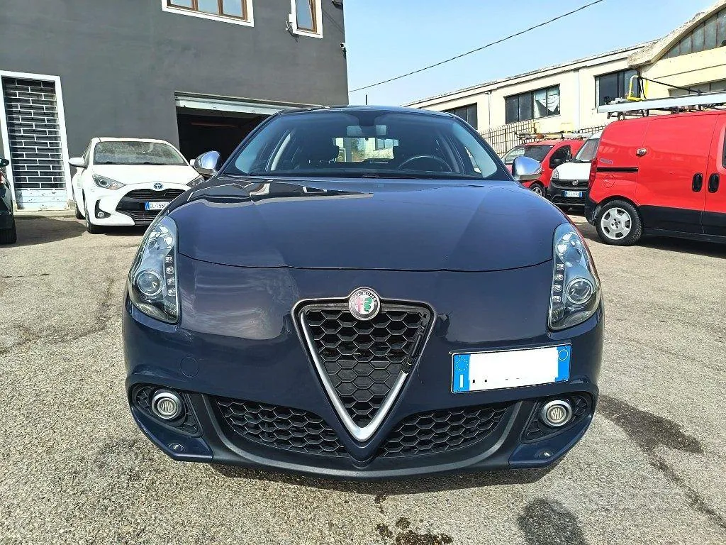 Alfa Romeo Giulietta 2016 photo 2