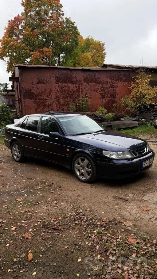 Saab 9-5 1999 photo 2