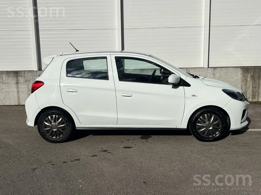 Mitsubishi Space Star 2021 photo 2