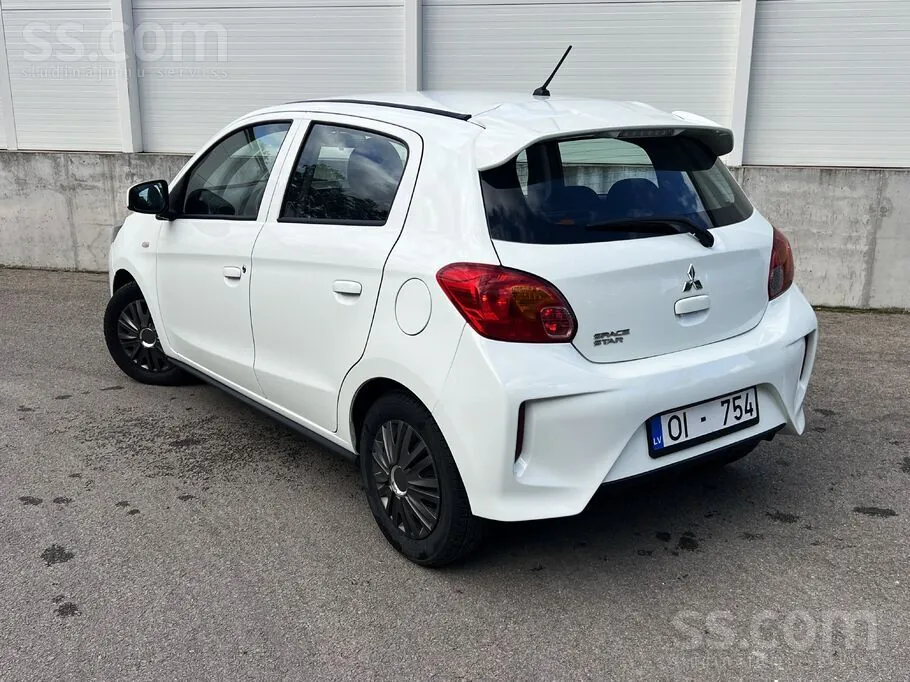 Mitsubishi Space Star 2021 photo 5