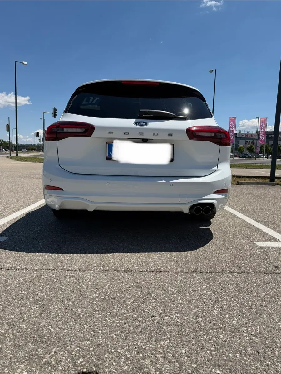 Ford Focus 2022 photo 3