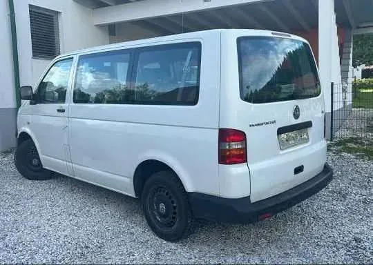 Volkswagen T5 2004 photo 3