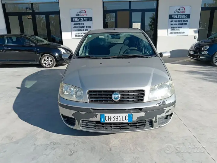 Fiat Punto 2004 photo 2