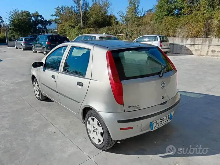 Fiat Punto 2004 photo 4