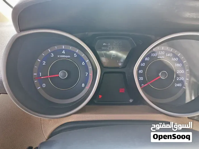 Hyundai Elantra 2013 photo 2