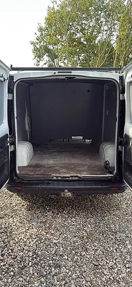 Renault Trafic 2015 photo 2