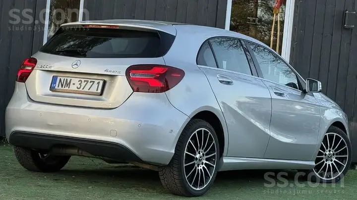 Mercedes-Benz A200 2016 photo 4