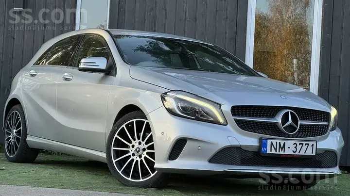 Mercedes-Benz A200 2016 photo 2