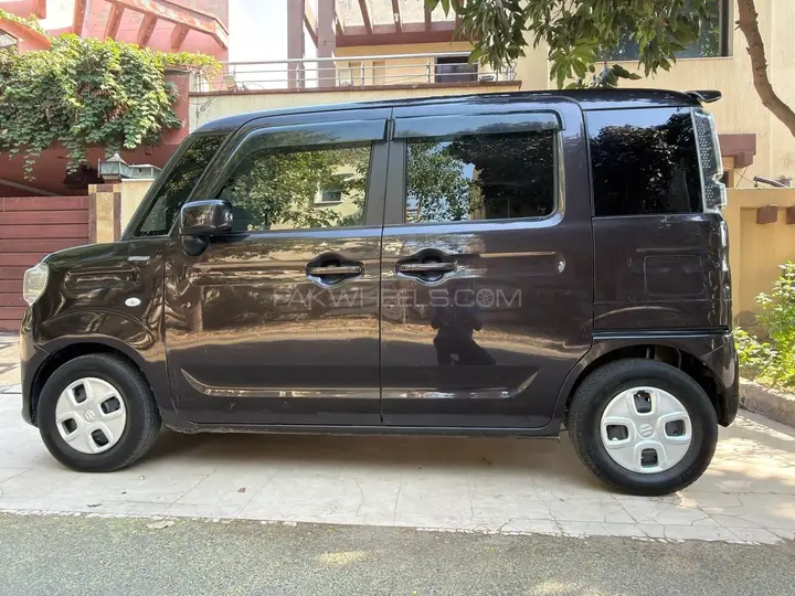 Suzuki Spacia