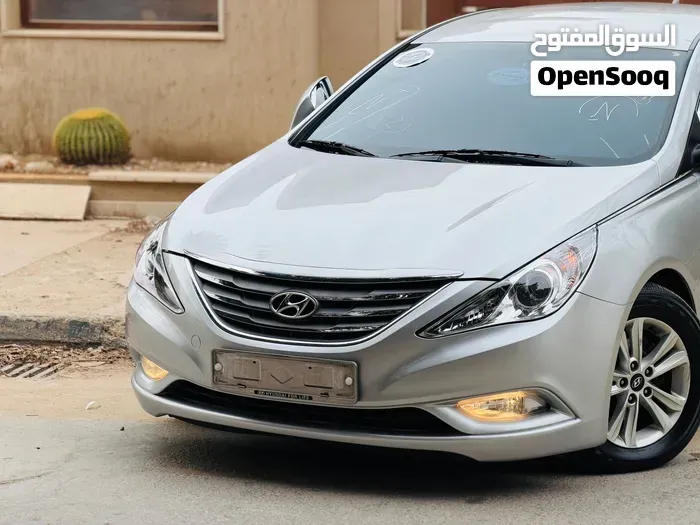 Hyundai Sonata 2012 photo 2