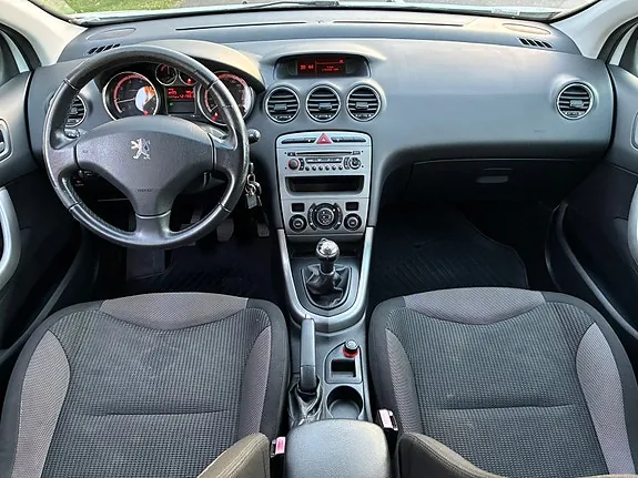 Peugeot 308 2008 photo 5