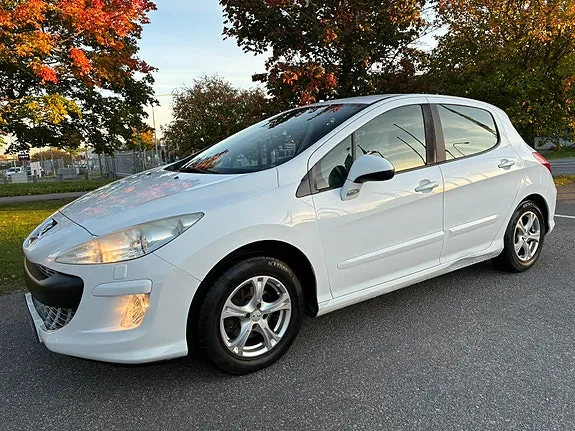 Peugeot 308 2008 photo 3
