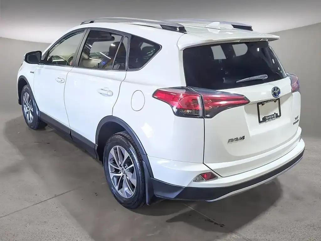 Toyota Rav4 2018 photo 4