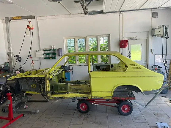 BMW 2002 1973 photo 2