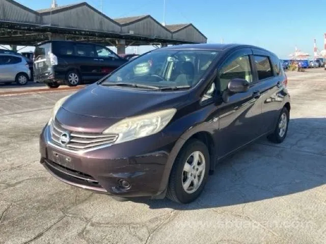 Nissan Note X 2013 photo 2
