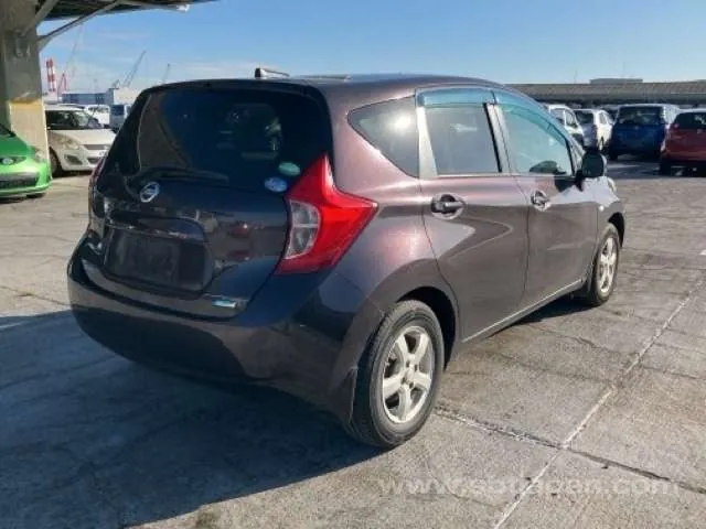 Nissan Note X 2013 photo 4