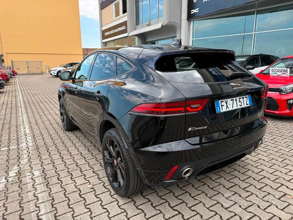 Jaguar E-Pace 2019 photo 3