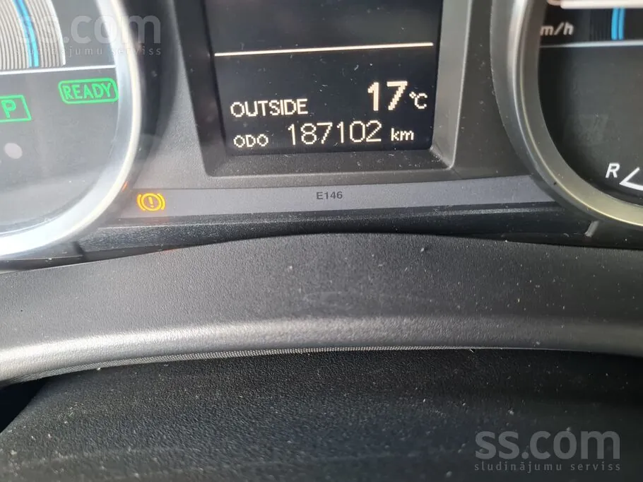 Toyota Auris 2015 photo 2