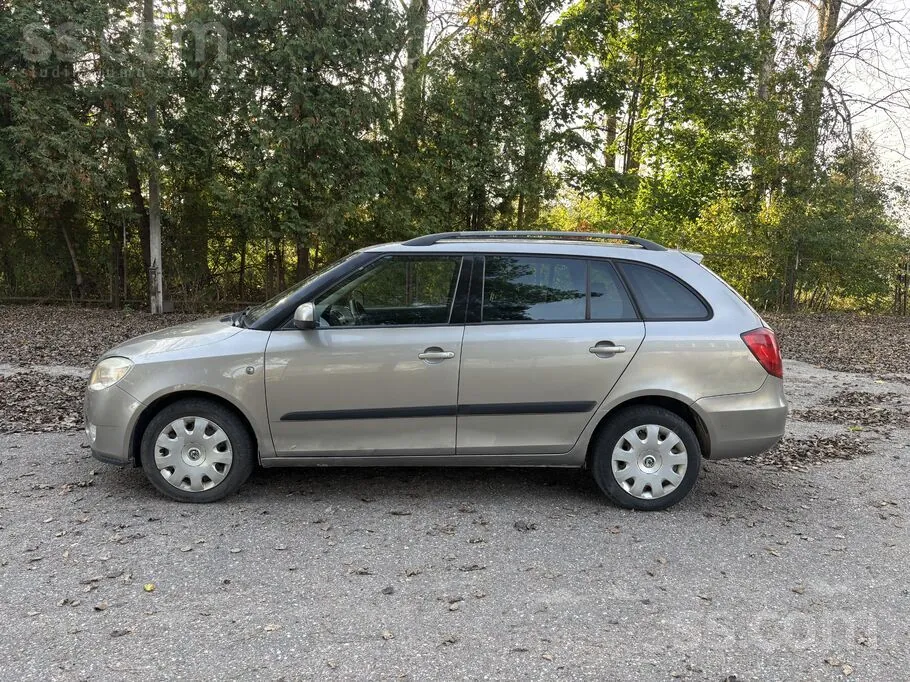 Skoda Fabia 2009 photo 3