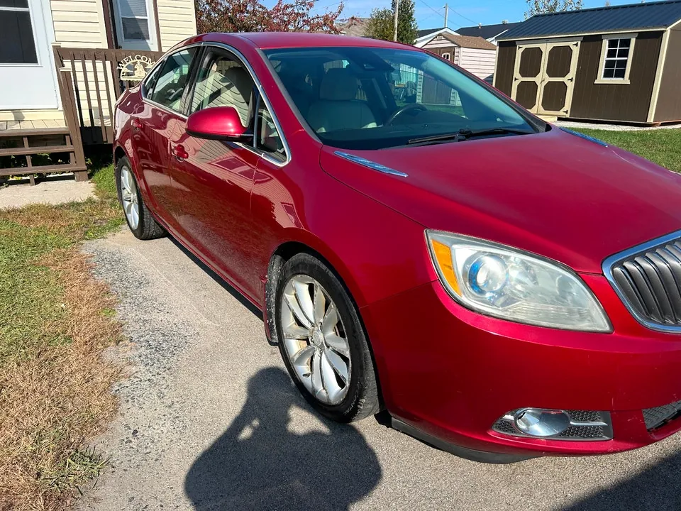 Buick Verano 2015 photo 2