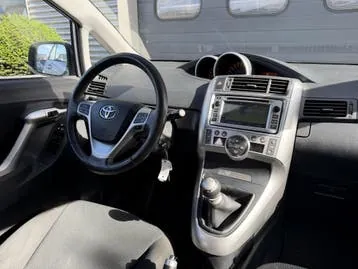 Toyota Verso 2012 photo 3