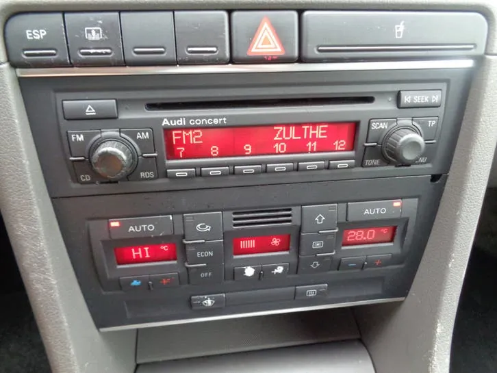 Audi A4 2004 photo 3