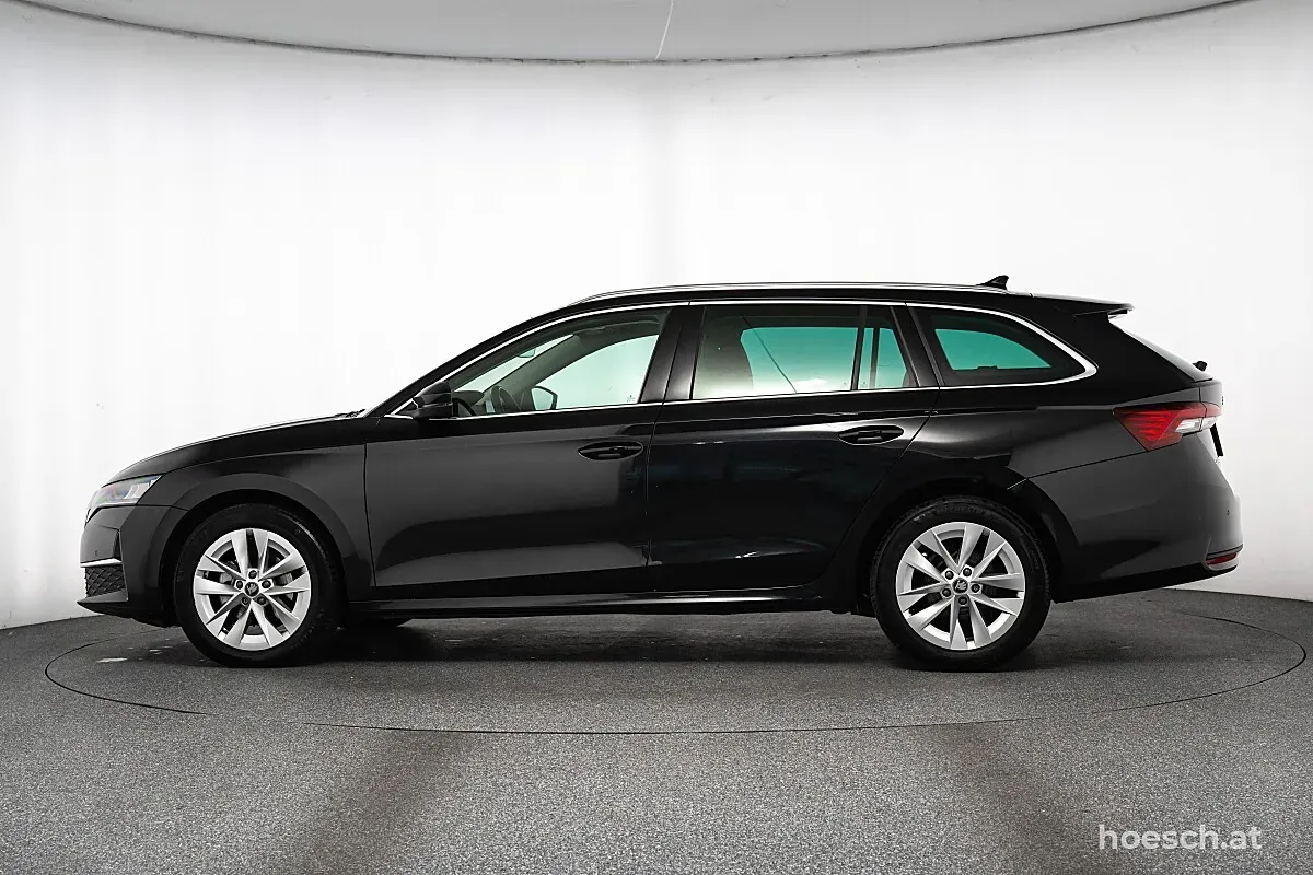 Skoda Octavia 2025 photo 3