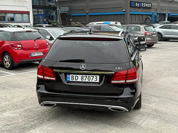 Mercedes-Benz E220 D 2014 photo 4