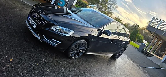 Volvo V60 2014 photo 2
