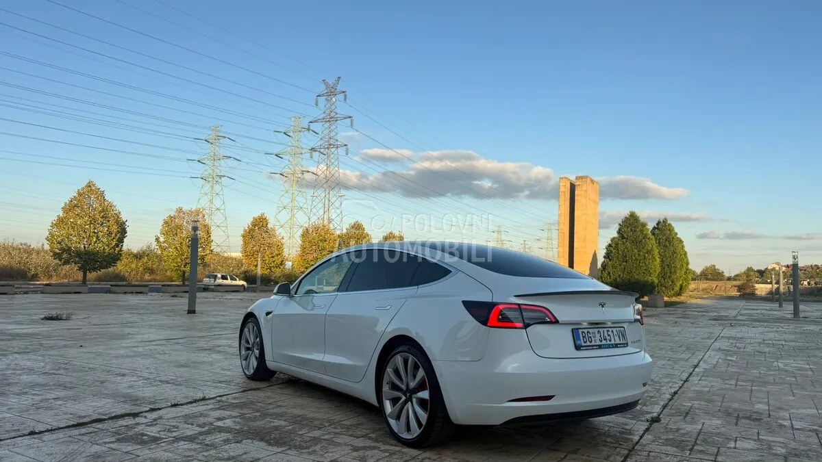 Tesla Model 3 2019 photo 4