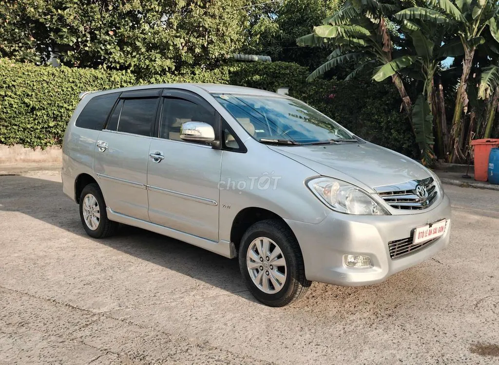 Toyota Innova 2009 photo 2
