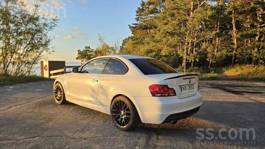 BMW 120I 2012 photo 5